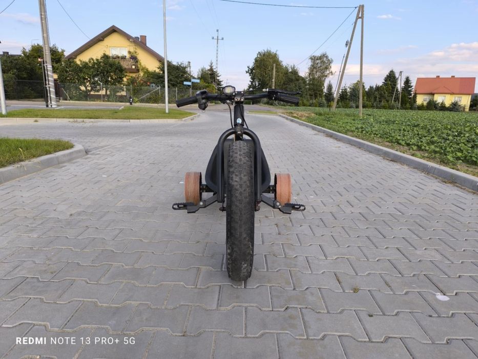 Trajka elektryczna E trike drift