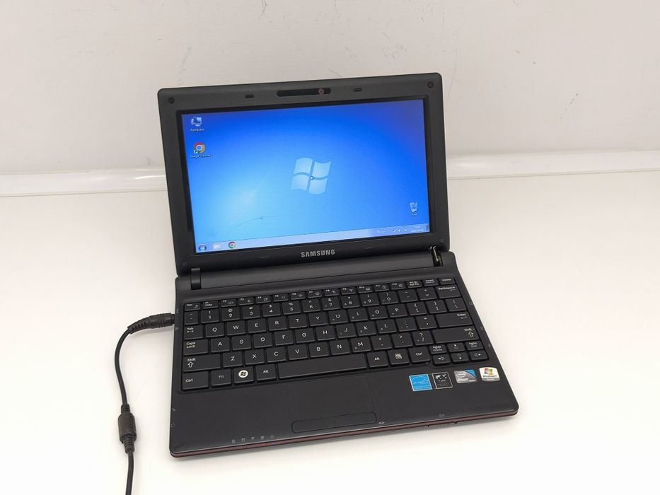 Mały laptop ultrabooki 10" Samsung windows 7