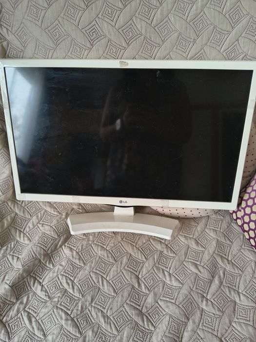 Televisor monitor LG 24