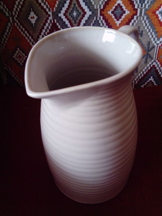 ładny dzban firmy Duka