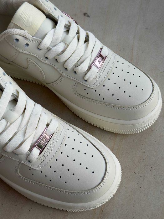 Женские кроссовки Nike Air Force 1 Low "Molten Metal Pink Swoosh"