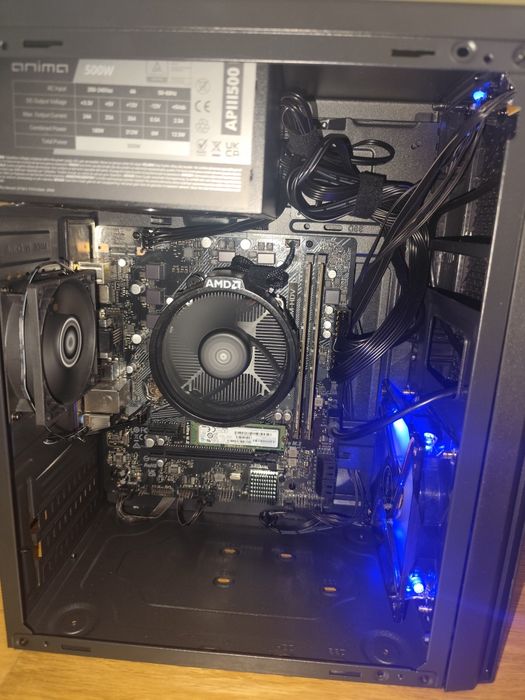 PC Ryzen 3 4300G | 16GB DDR4 | NVMe 256GB