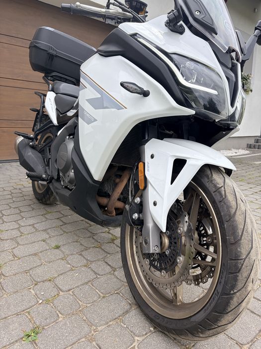 CFMoto 650 GT  ładny turystyk silnik Kawasaki Versys tagi Vstrom  Er6 cbf fazer dodatki