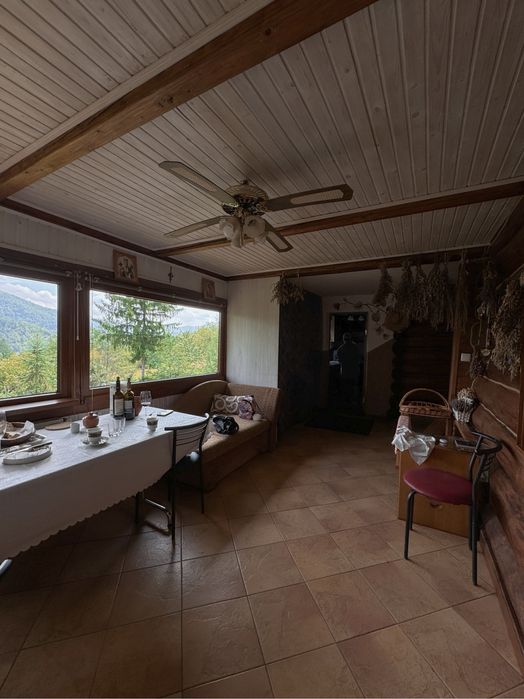 Будинок 421 м2 з ділянкою в с. Тюдів під житло чи готель