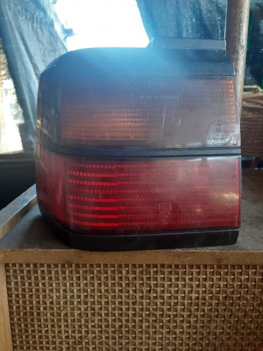 Vendo farois dianteiros de renault 19