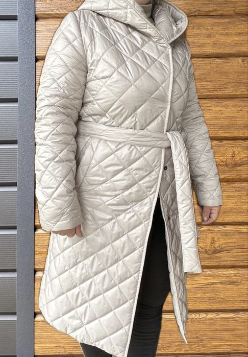 Жіноче весняне пальто