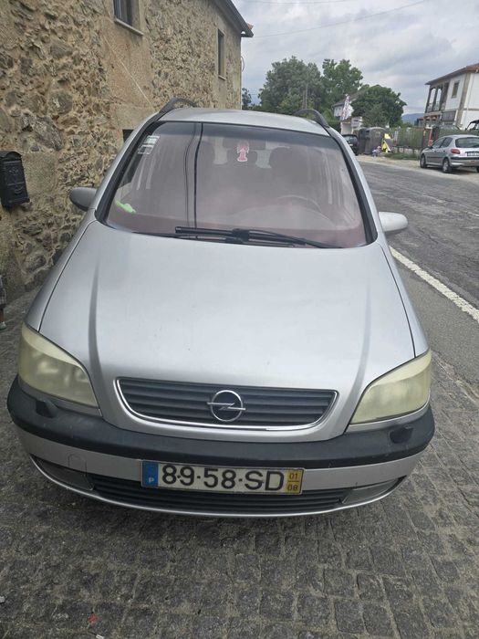 Carro  Opel Zafira 2001 7 lugares para venda 170 mil kilometros rodados
