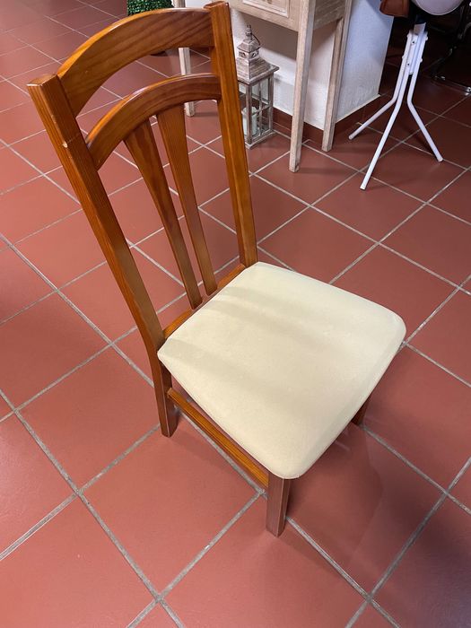 Quarto Solteiro (Cama/Mesa de Cabeceira/Escrivaninha/Camiseiro)