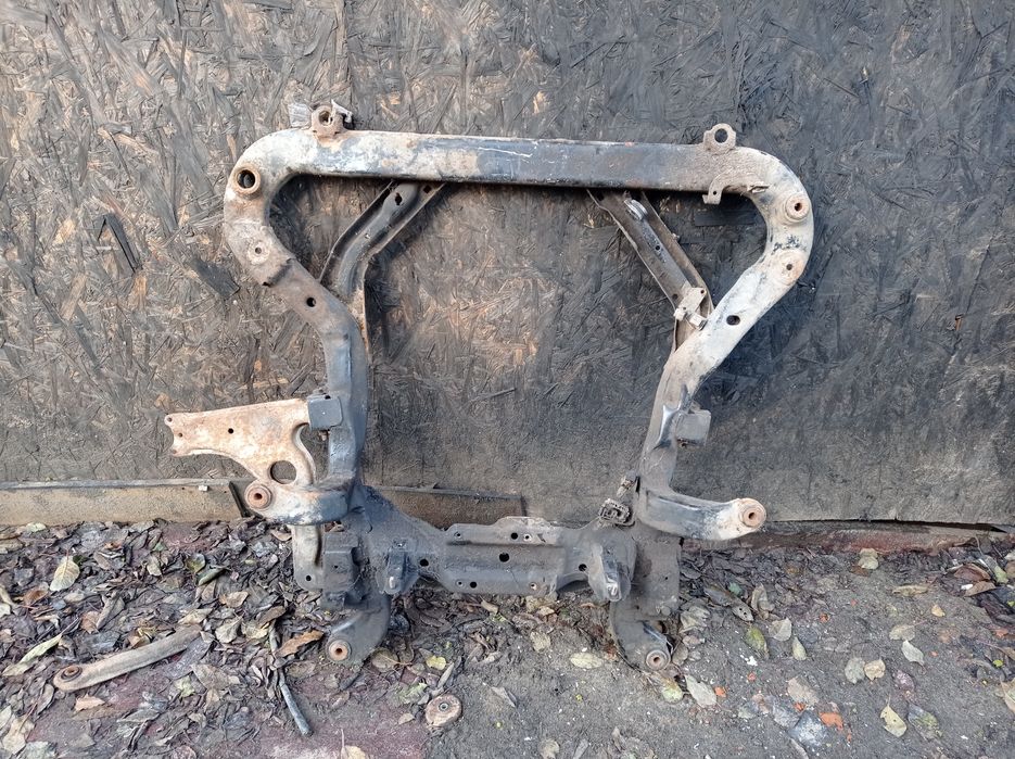 Подрамник передній балка Opel Vectra B Опель