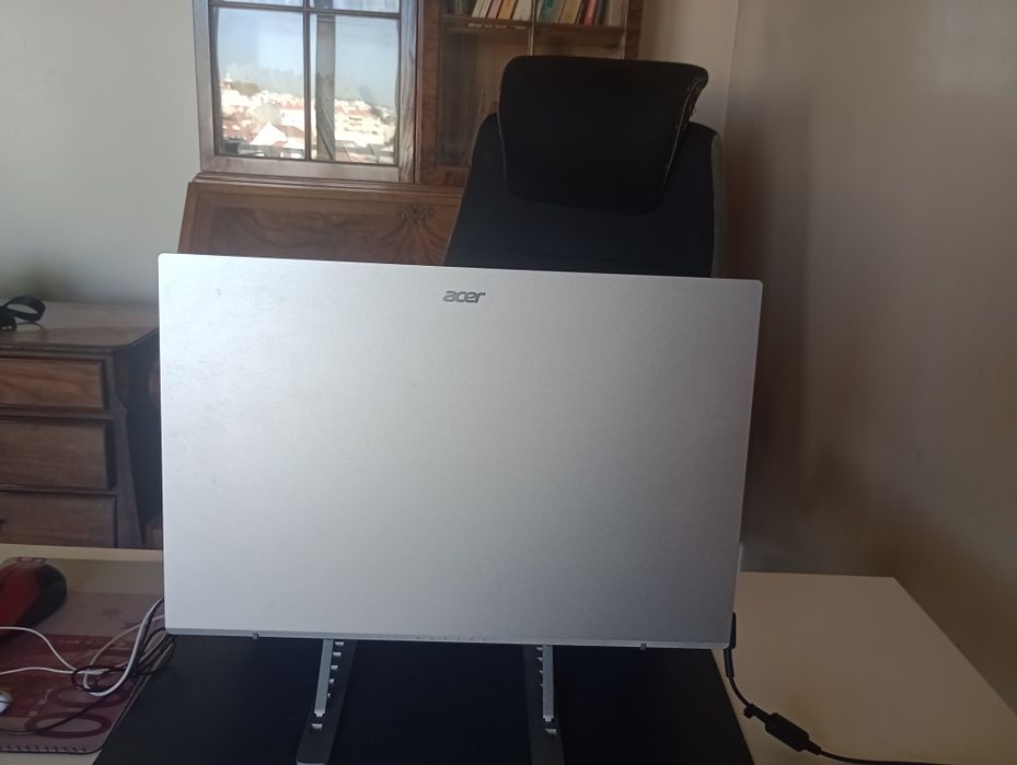 Notebook Acer- Semi novo