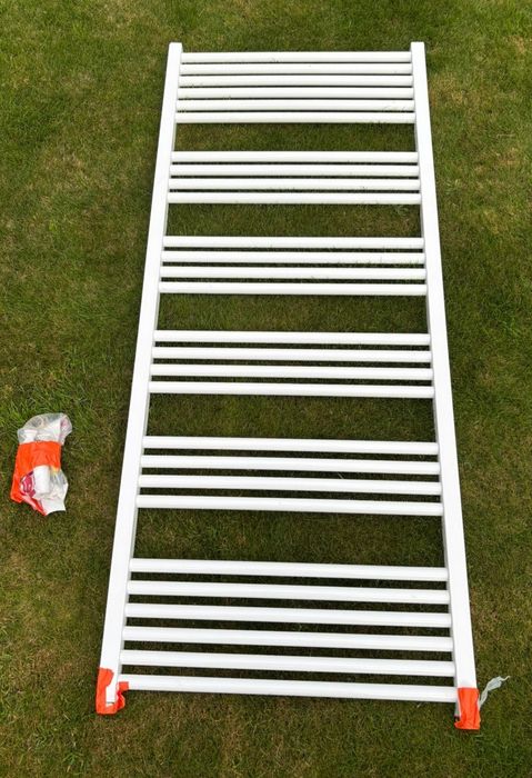 Grzejnik kaloryfer łazienkowy biały drabinkowy 1400x600x30