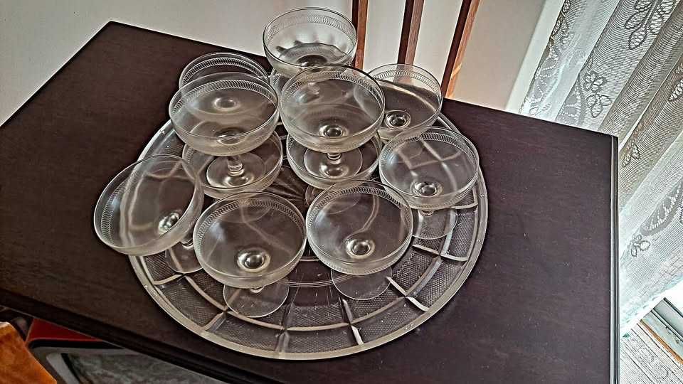 12 Taças de champanhe antigas vidro da Marinha Grande.