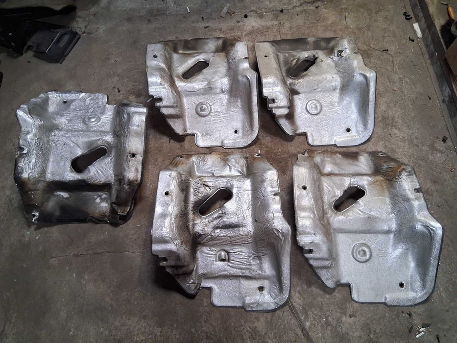 vw t4 osłona komory silnika dolna izolacja wydechu