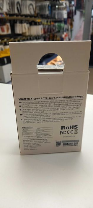 Akumulatory Xtar AAA/R03 1,5V Li-ion (4 szt.) z ładowarką