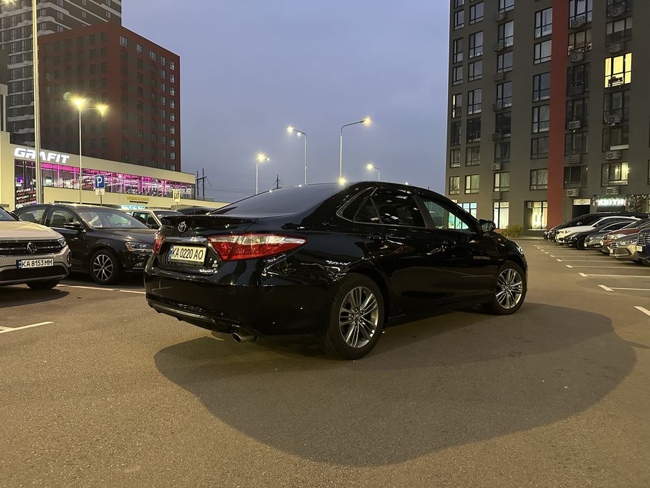 Toyota camry 55 2017