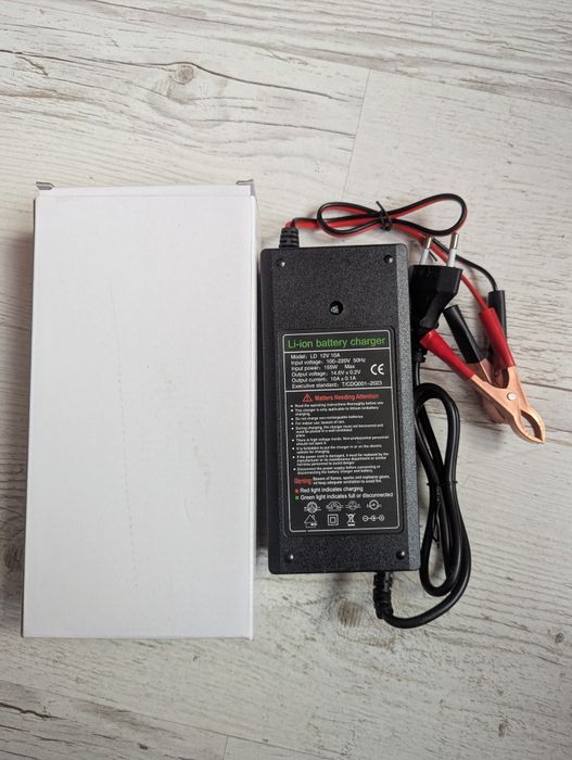 Зарядное устройство 14.6v 10A Lifepo4