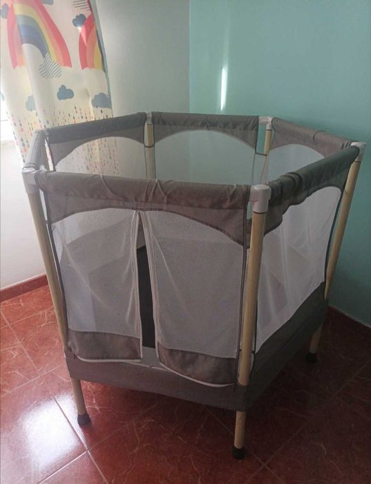 Trampolim para criança