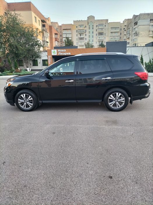 Продам Nissan Pathfinder