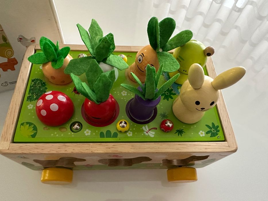 Quinta com Animais / Legumes de Madeira Encaixe