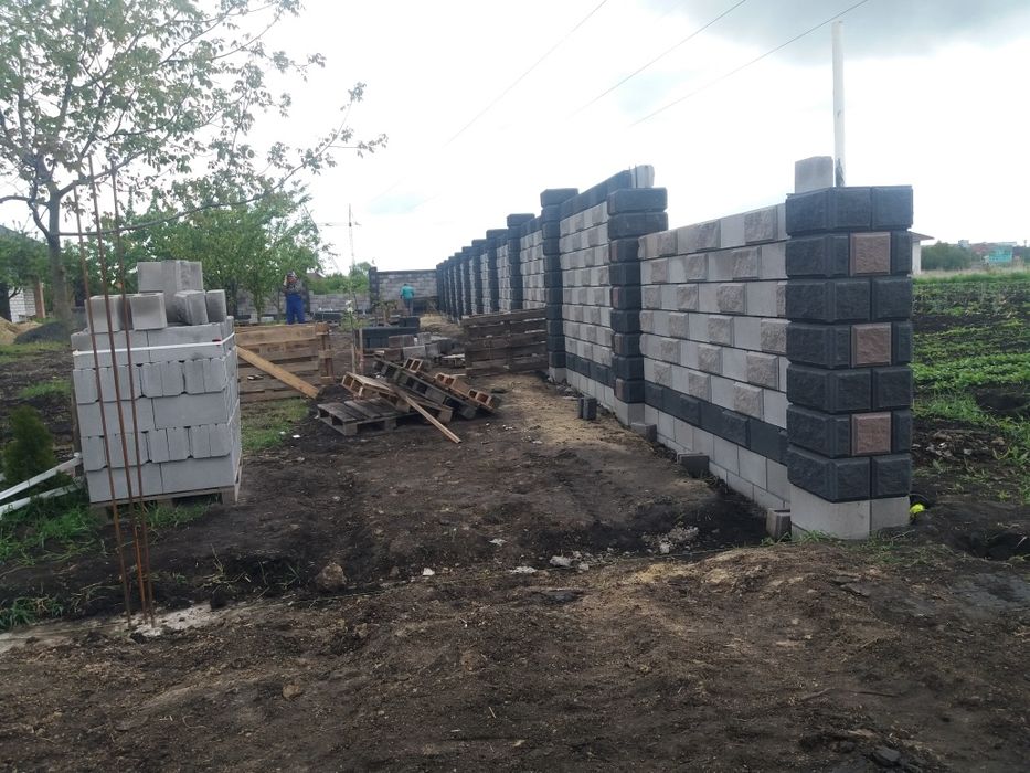 Будівництво парканів, забори,  з цегли, блоку, профнастилу, сітки
