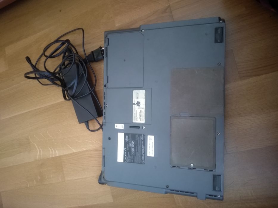 Ноутбук Futgitsu lifebook A6020