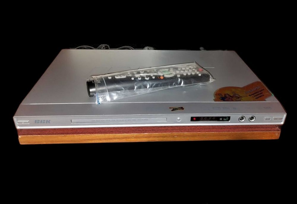 Караоке DVD - плеер BBK DV511SI