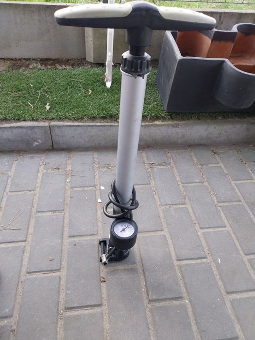 Sprzedam pompkę do roweru