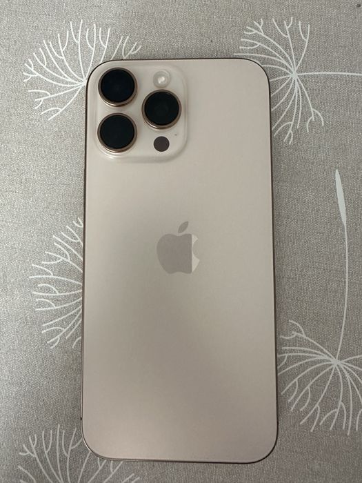 iPhone 16 Pro Max
