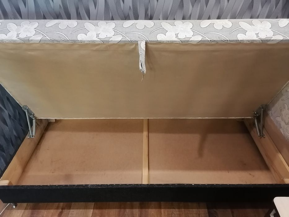 СРОЧНО ПРОДАМ !!! Угловая кровать