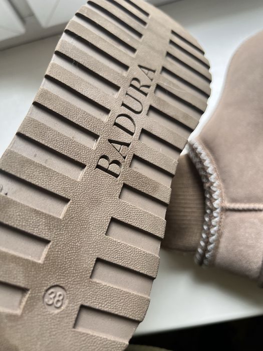 Уггі Вadura (Польща) 38 р.