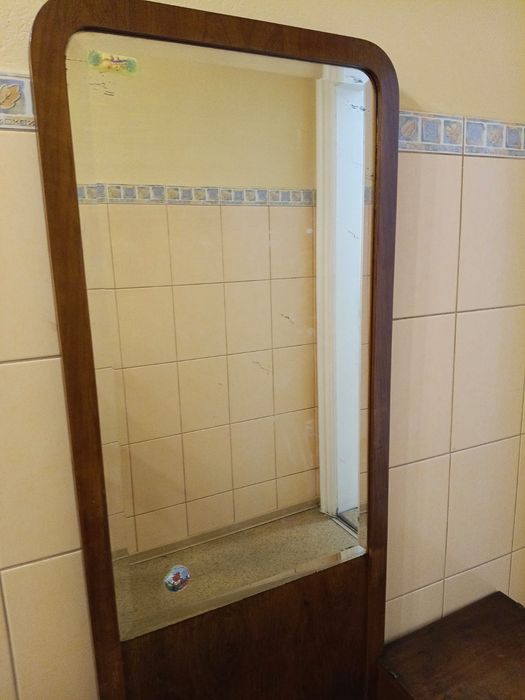 Toaletka z lustrem