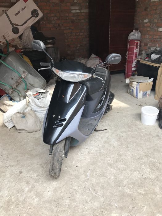 Скутер Хонда діо 27 .