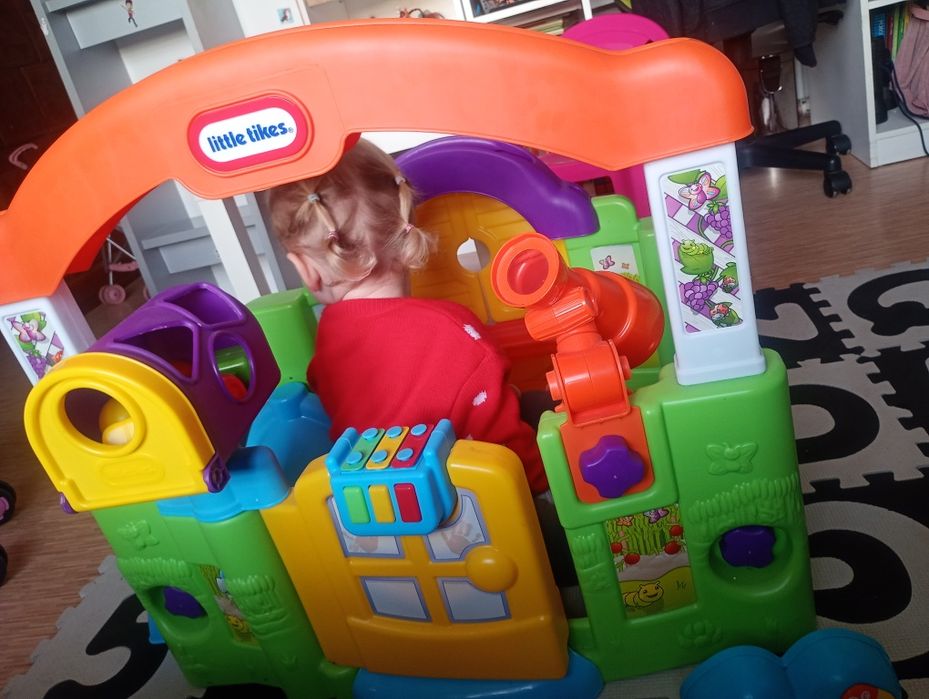 Centrum aktywności domek little tikes