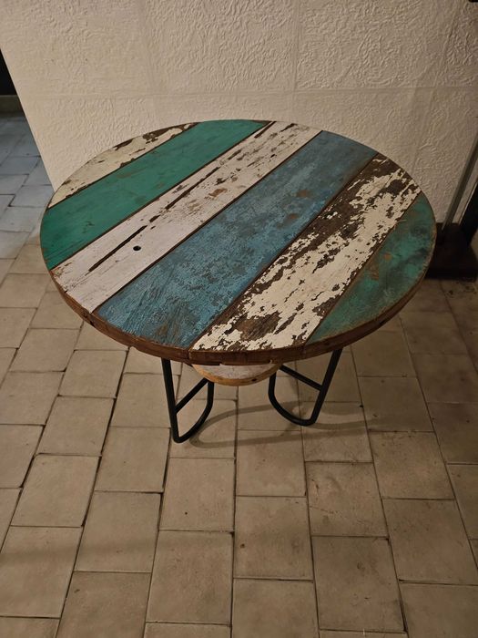 Stół okrągły plus 4 krzesła