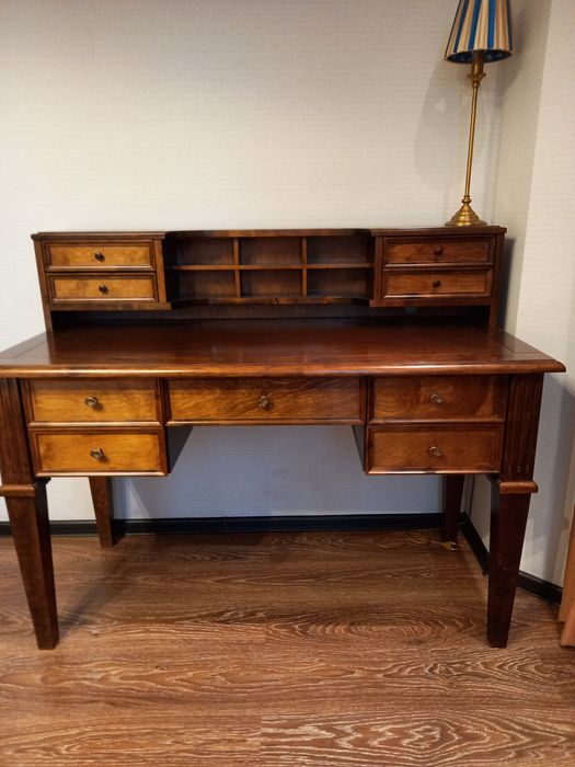 Стіл письмовий для кабінета