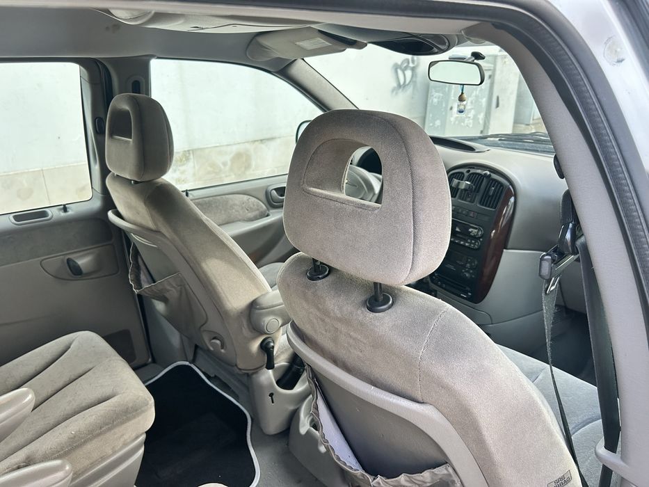Chrysler voyager a venda