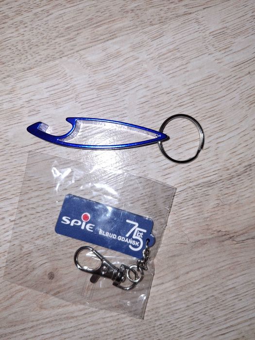 Breloczek z otwieraczem drugi gratis
