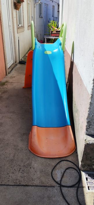 Vendo escorrega usado urgência