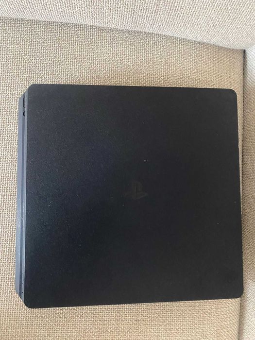 Playstation 4 + 2 comandos