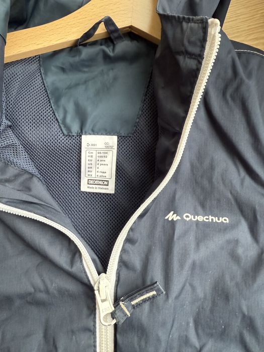 Kurtka przeciwdeszczowa wiatrówka Quechua