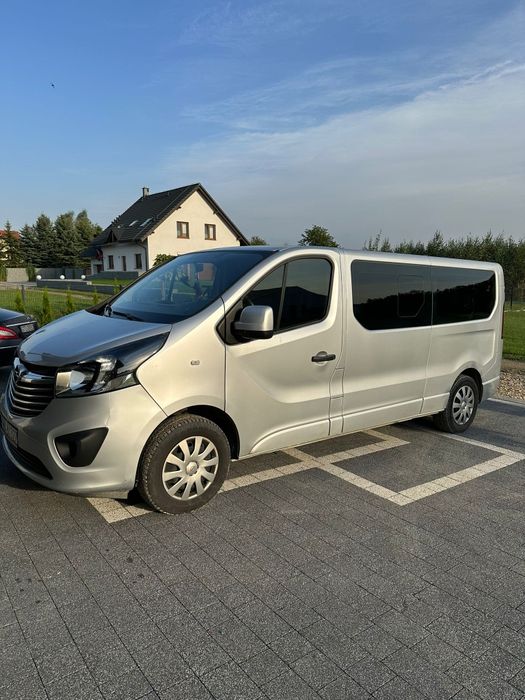 Wypożyczalnia samochodów 9os dostawcze