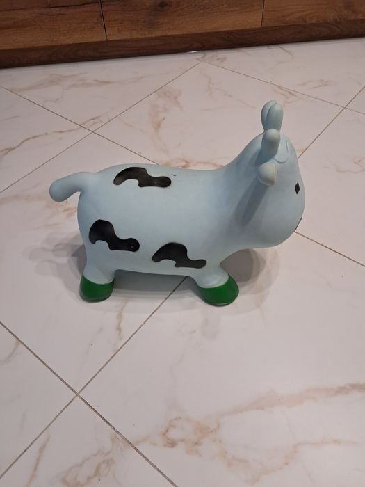 Корова -пригунець