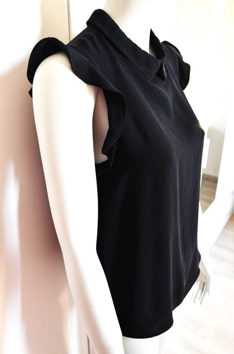 Czarna elegancka bluzka bez rękawów Mango r.S