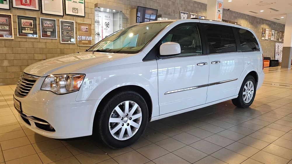 Chrysler Town & Country Chrysler Town and Country 2016 147 tys km