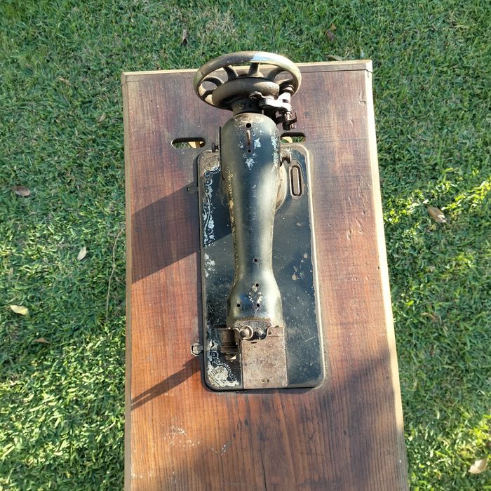 Máquina de costura Singer antiga