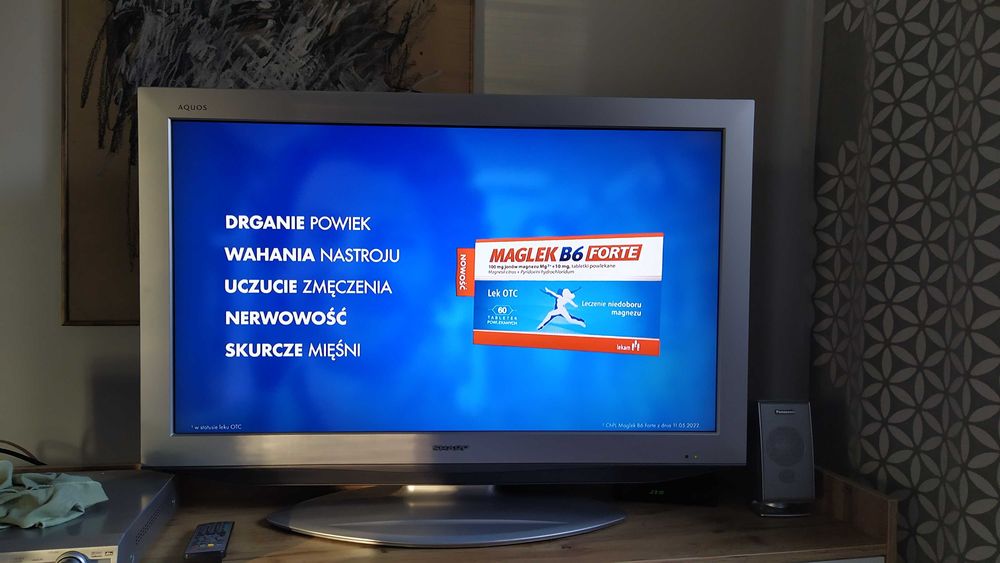 37'' Elegancki telewizor Sharp AQUOS LC-37AD5E