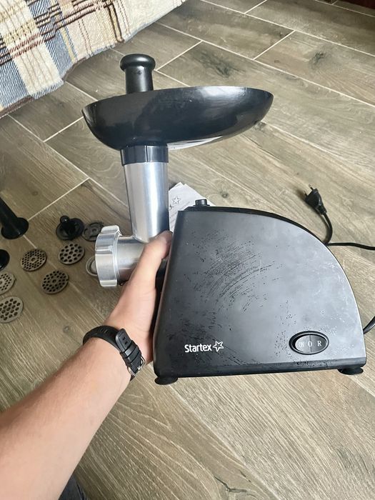 Мʼясорубка STARTEX MG-1530R