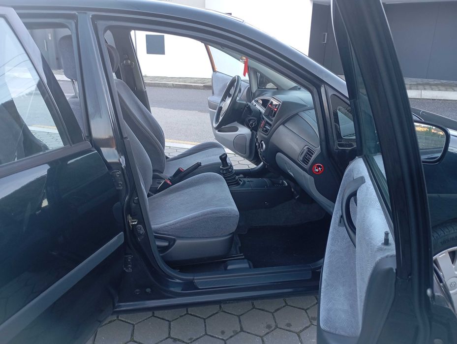 Suzuki liana completamente impecável imaculado