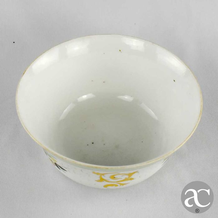 Taça de pingos em porcelana Vista Alegre, séc. XIX