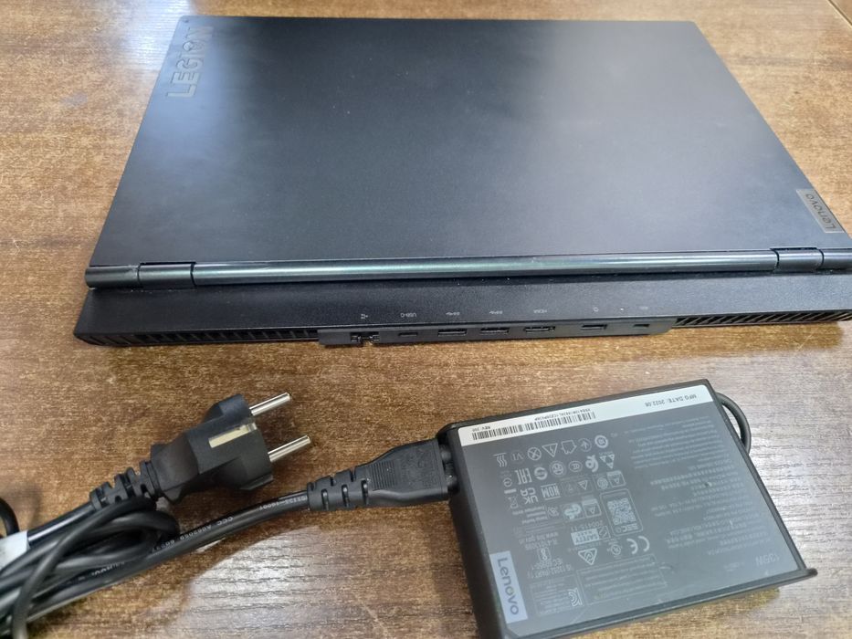 Ноутбук Lenovo Legion 5 15ARH05 Ryzen 5 4600H GTX 1650 на запчастини чи відновлення